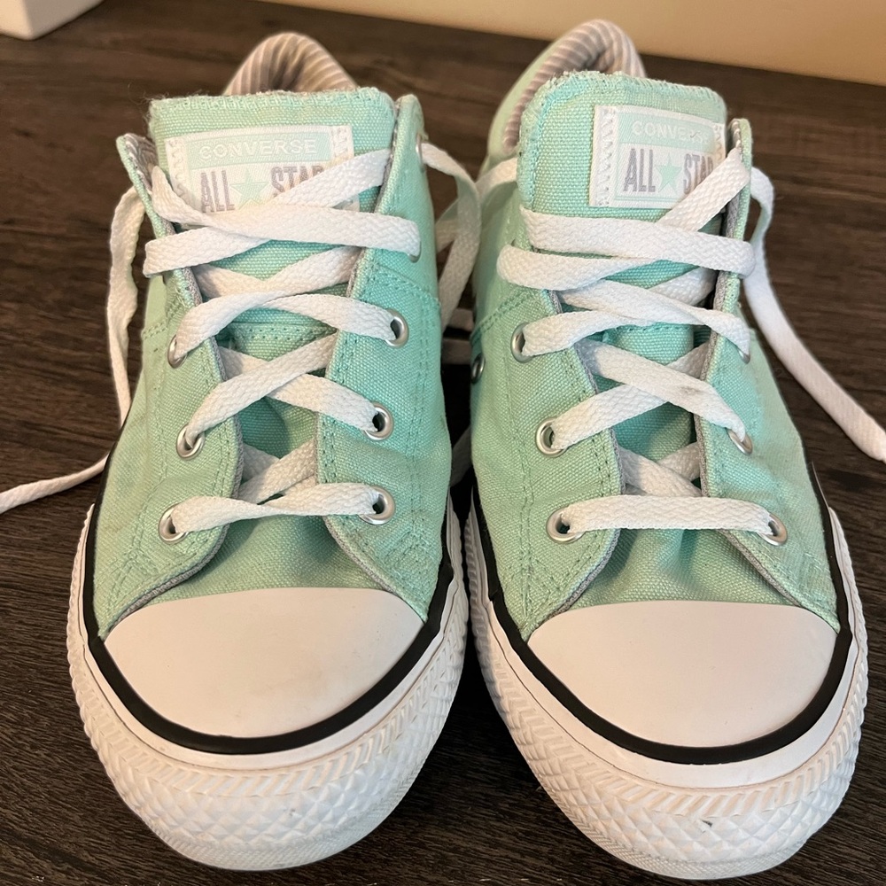 Size 4 Converse